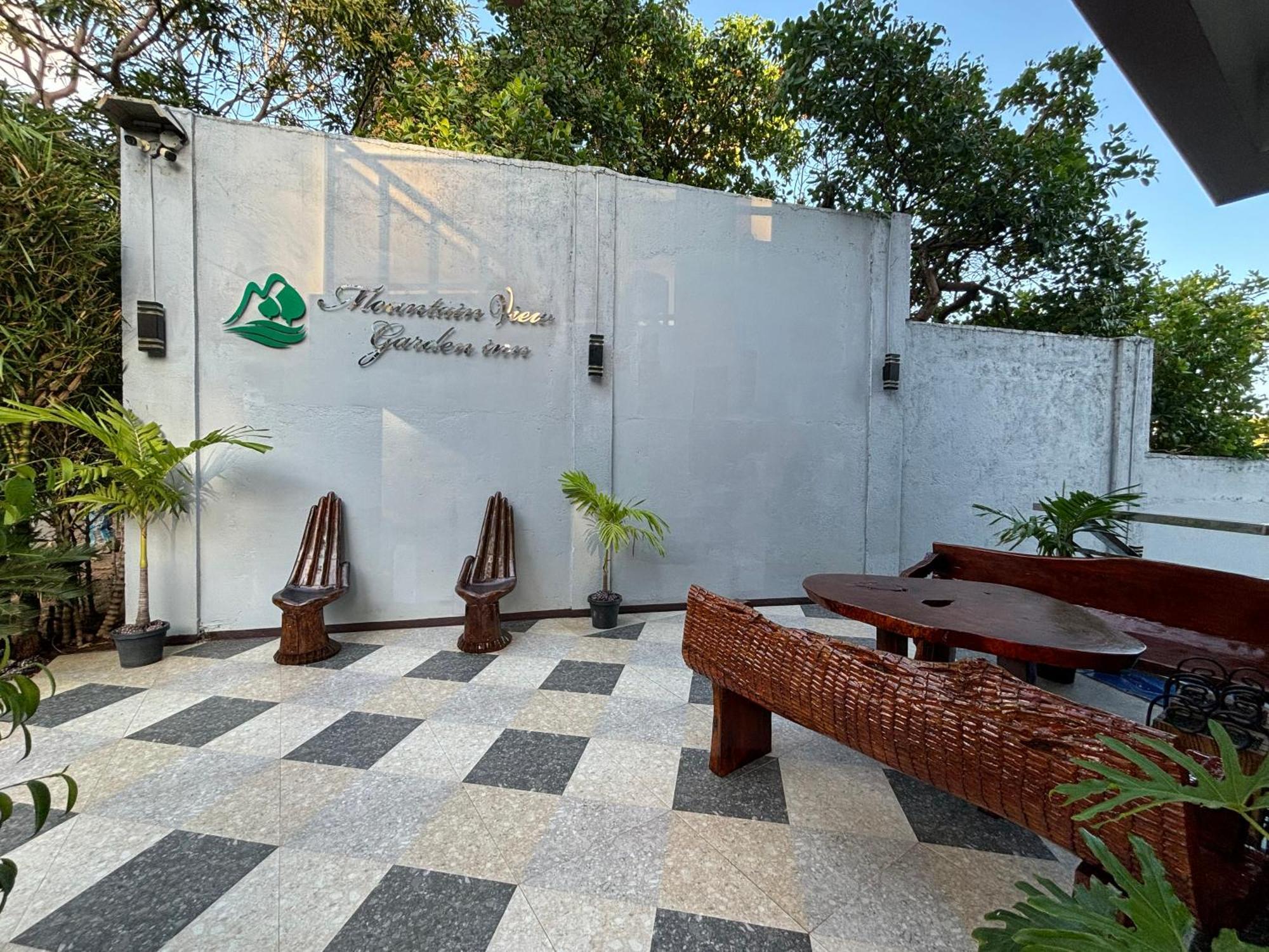 Mountain View Garden Inn Корон Екстериор снимка